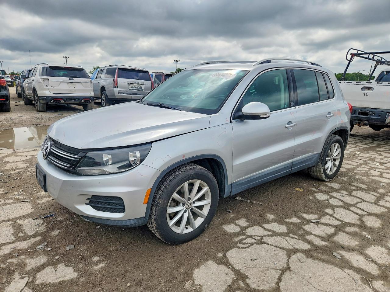 2017 VOLKSWAGEN TIGUAN WOLFSBURG