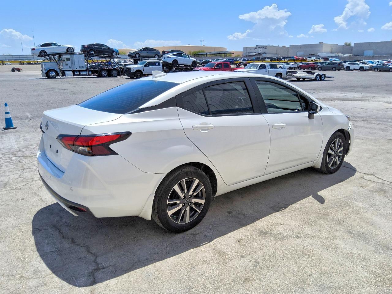 2025 NISSAN VERSA SV — снимка 3