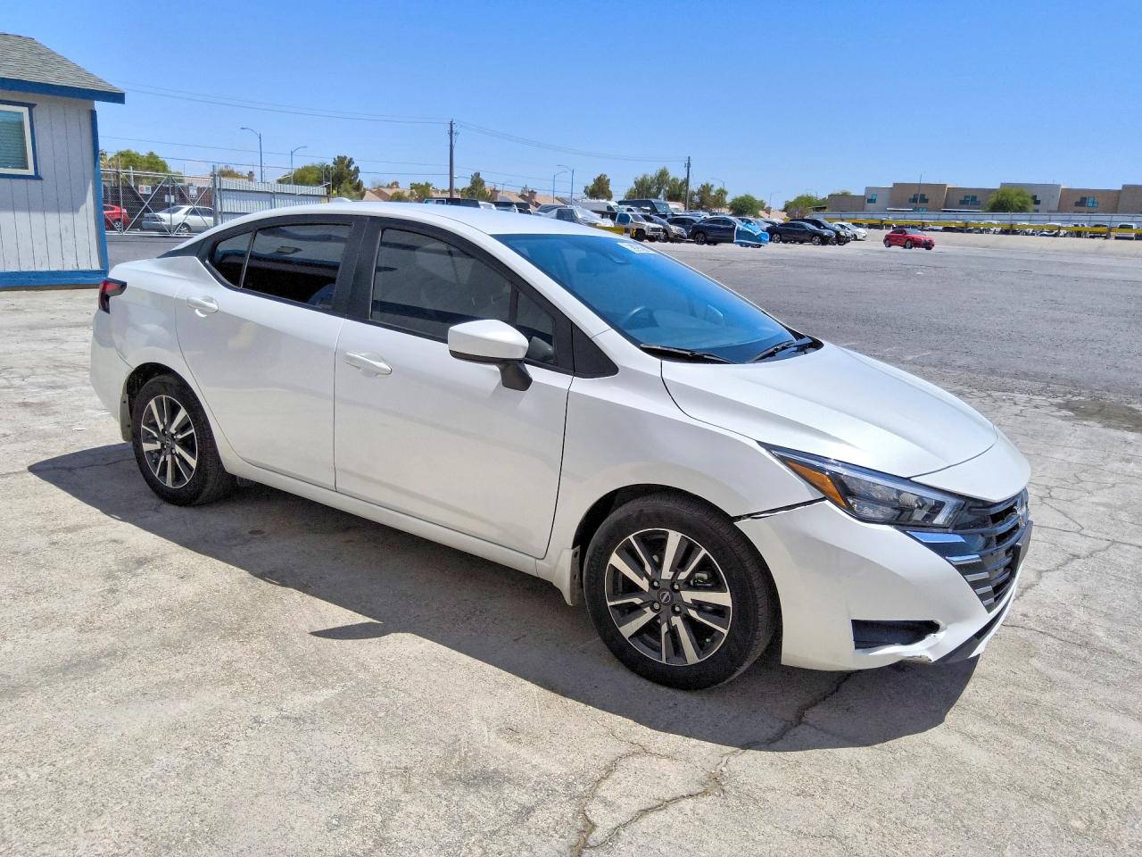 2025 NISSAN VERSA SV — снимка 4