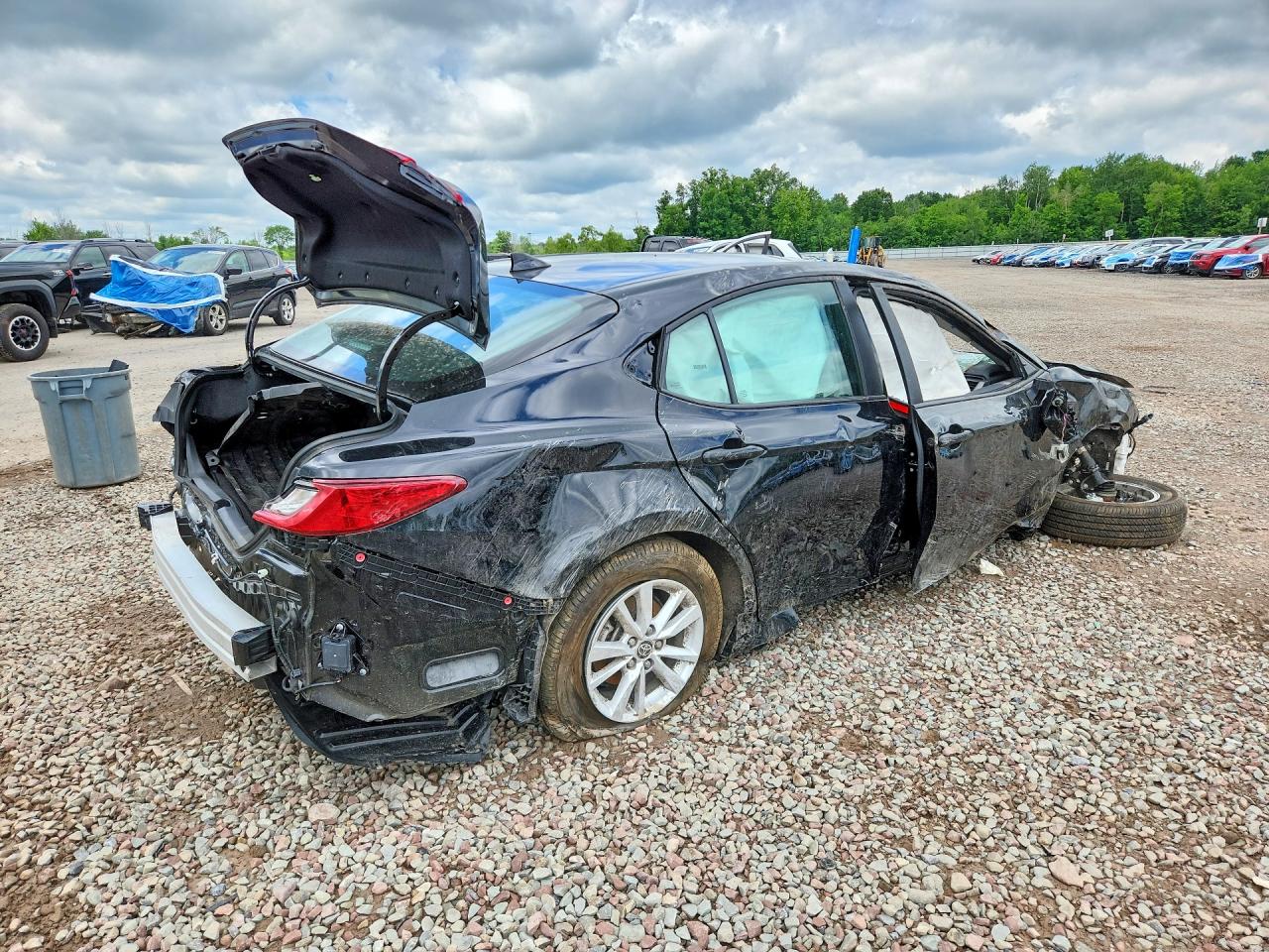 2026 TOYOTA CAMRY LE — снимка 3