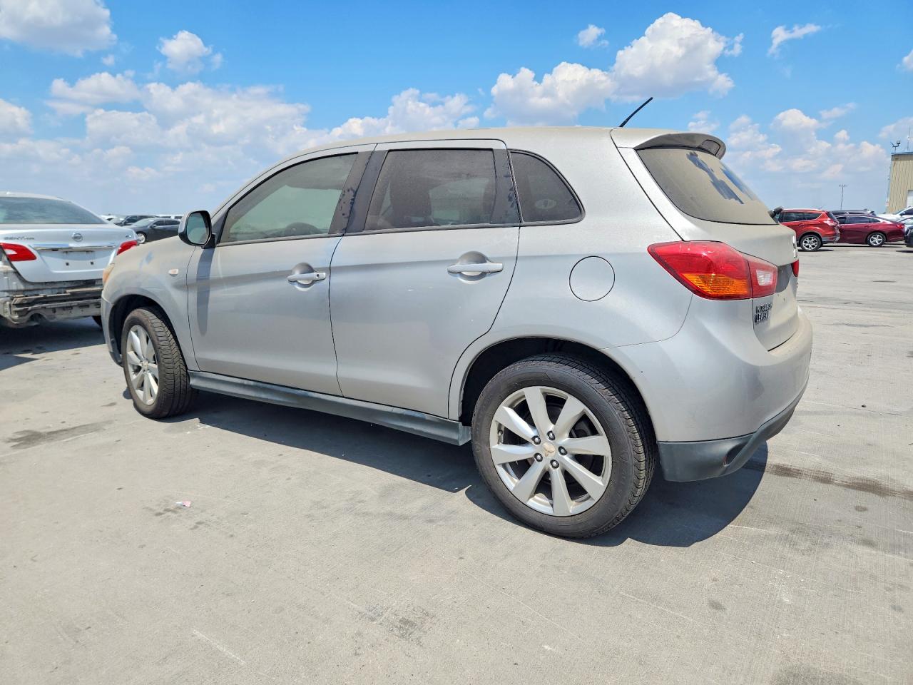 2015 MITSUBISHI OUTLANDER SPORT ES — снимка 2