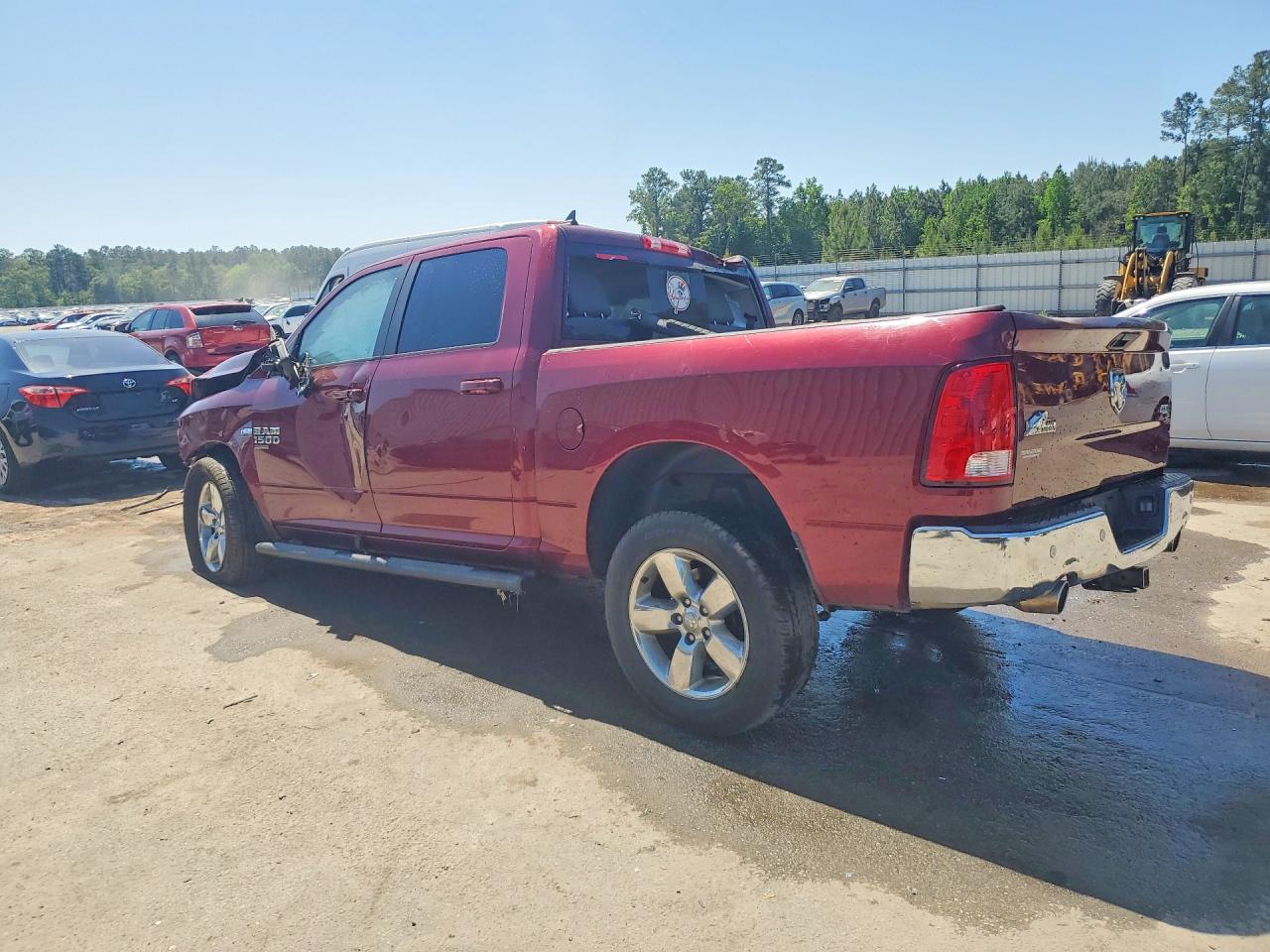 2019 RAM 1500 CLASSIC SLT — снимка 2