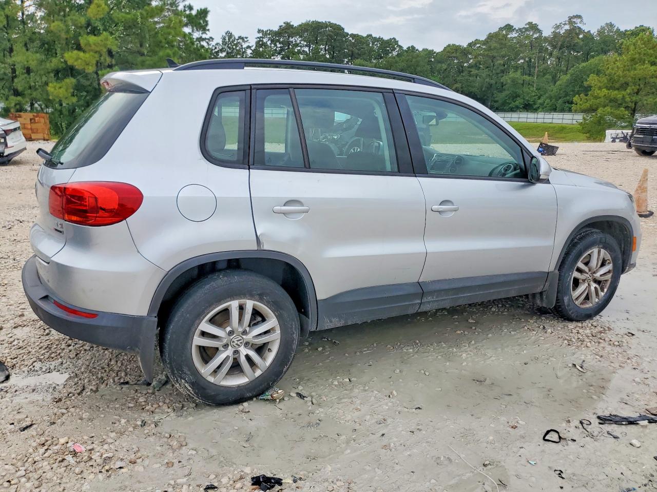 2017 VOLKSWAGEN TIGUAN S/LIMITED — снимка 3