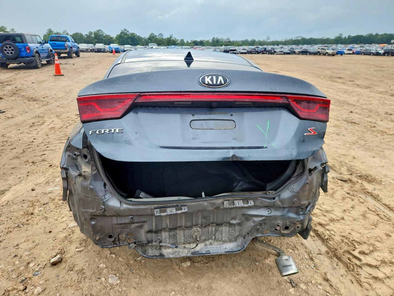 2019 KIA FORTE S — снимка 2