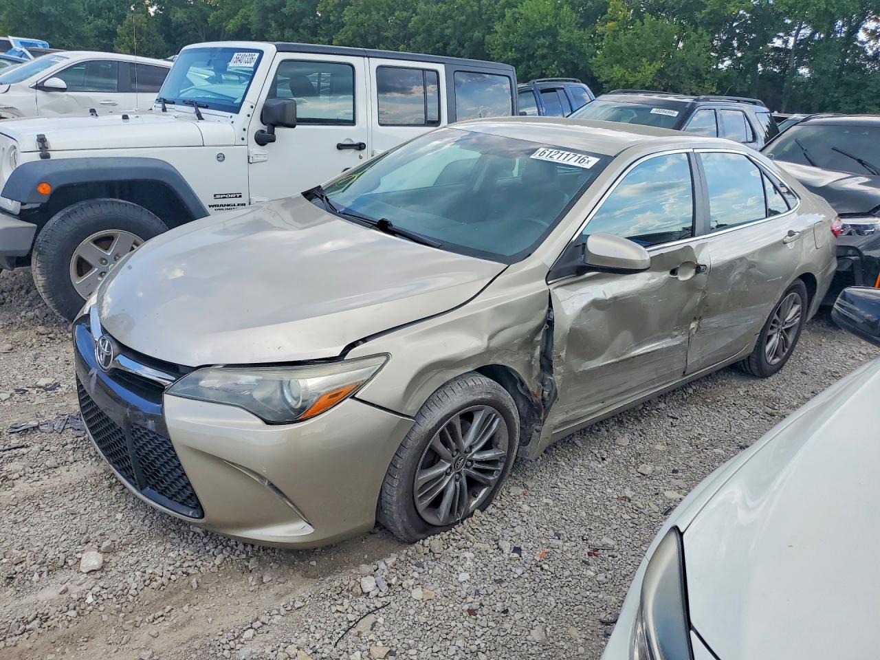 2015 TOYOTA CAMRY SE