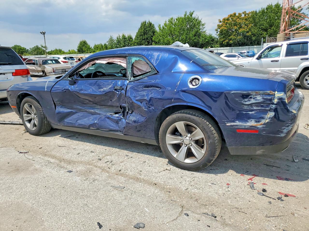 2016 DODGE CHALLENGER SXT — снимка 2