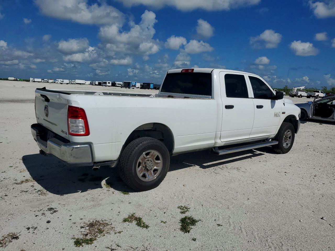 2017 RAM 2500 ST — снимка 3