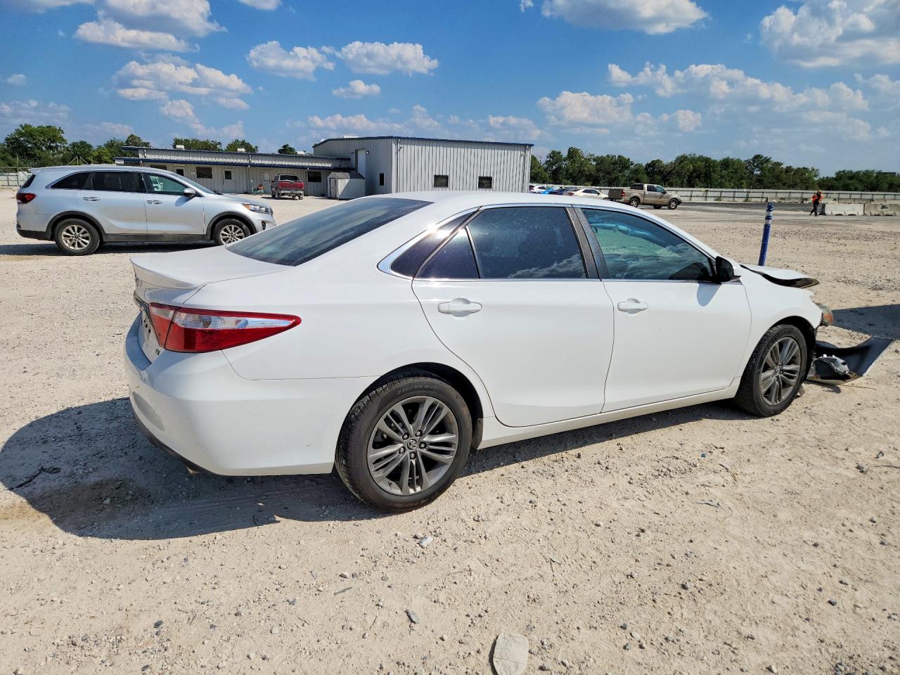 2015 TOYOTA CAMRY SE — снимка 3