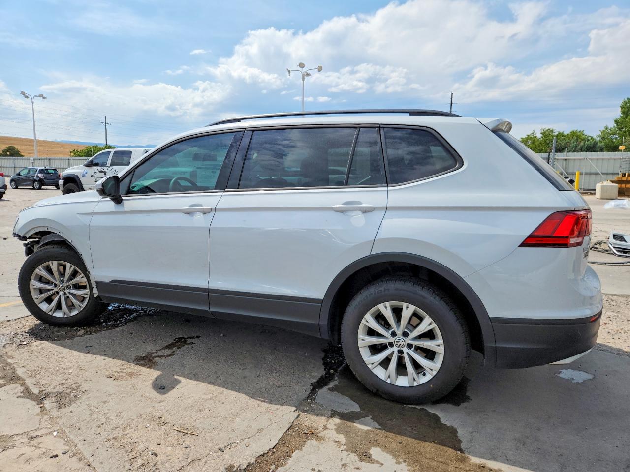 2019 VOLKSWAGEN TIGUAN S — снимка 2