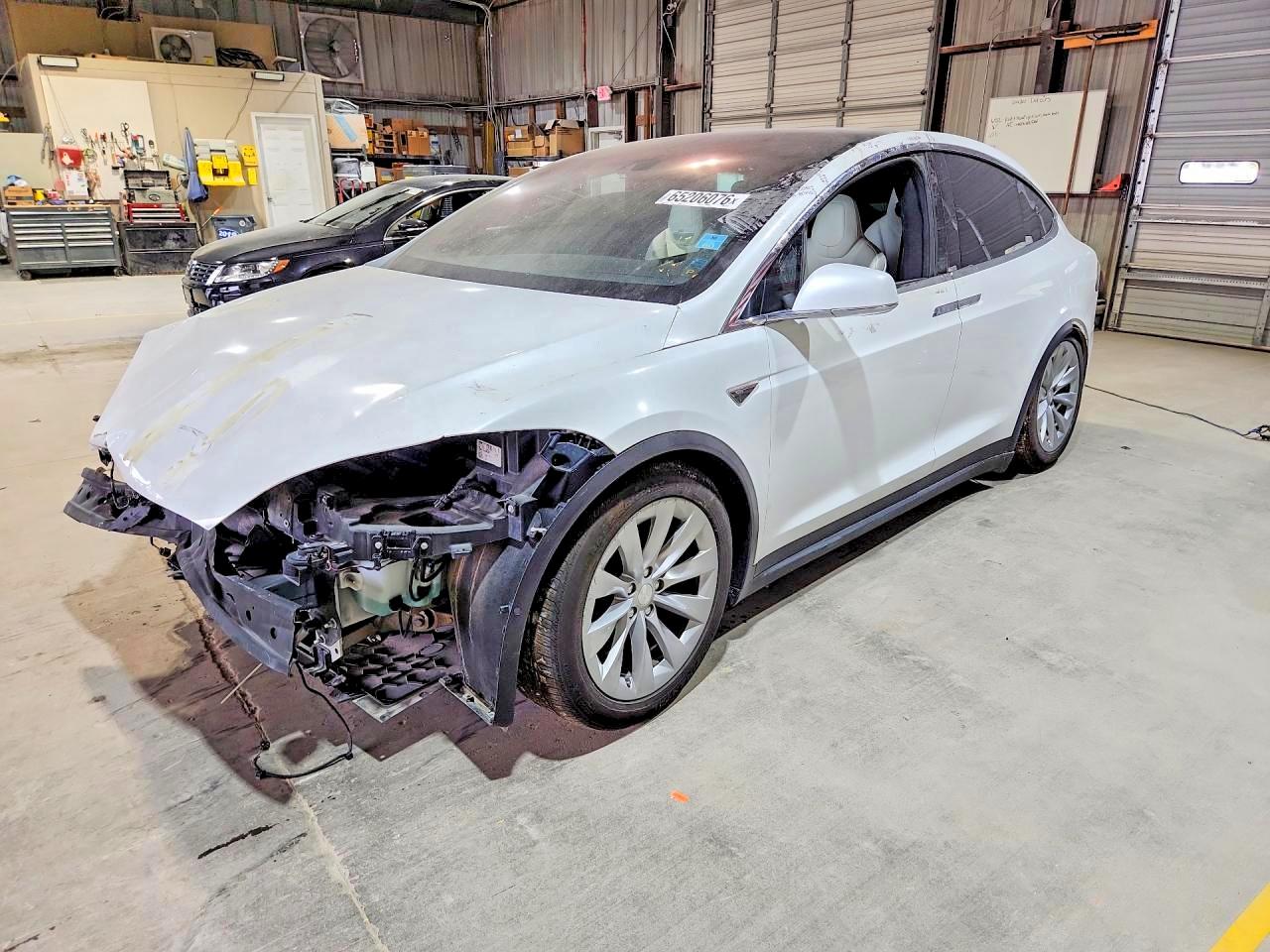 2016 TESLA MODEL X