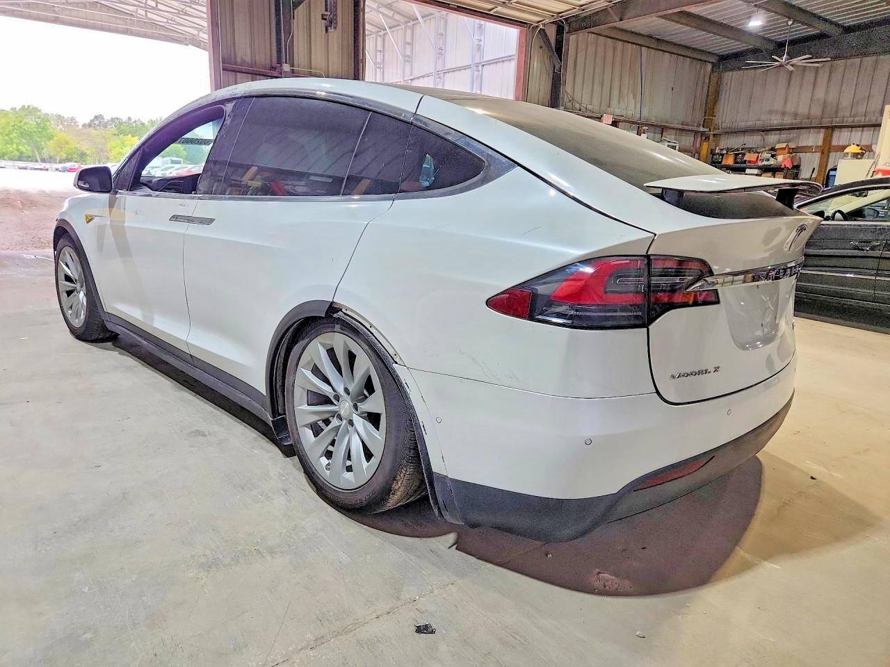 2016 TESLA MODEL X — снимка 2