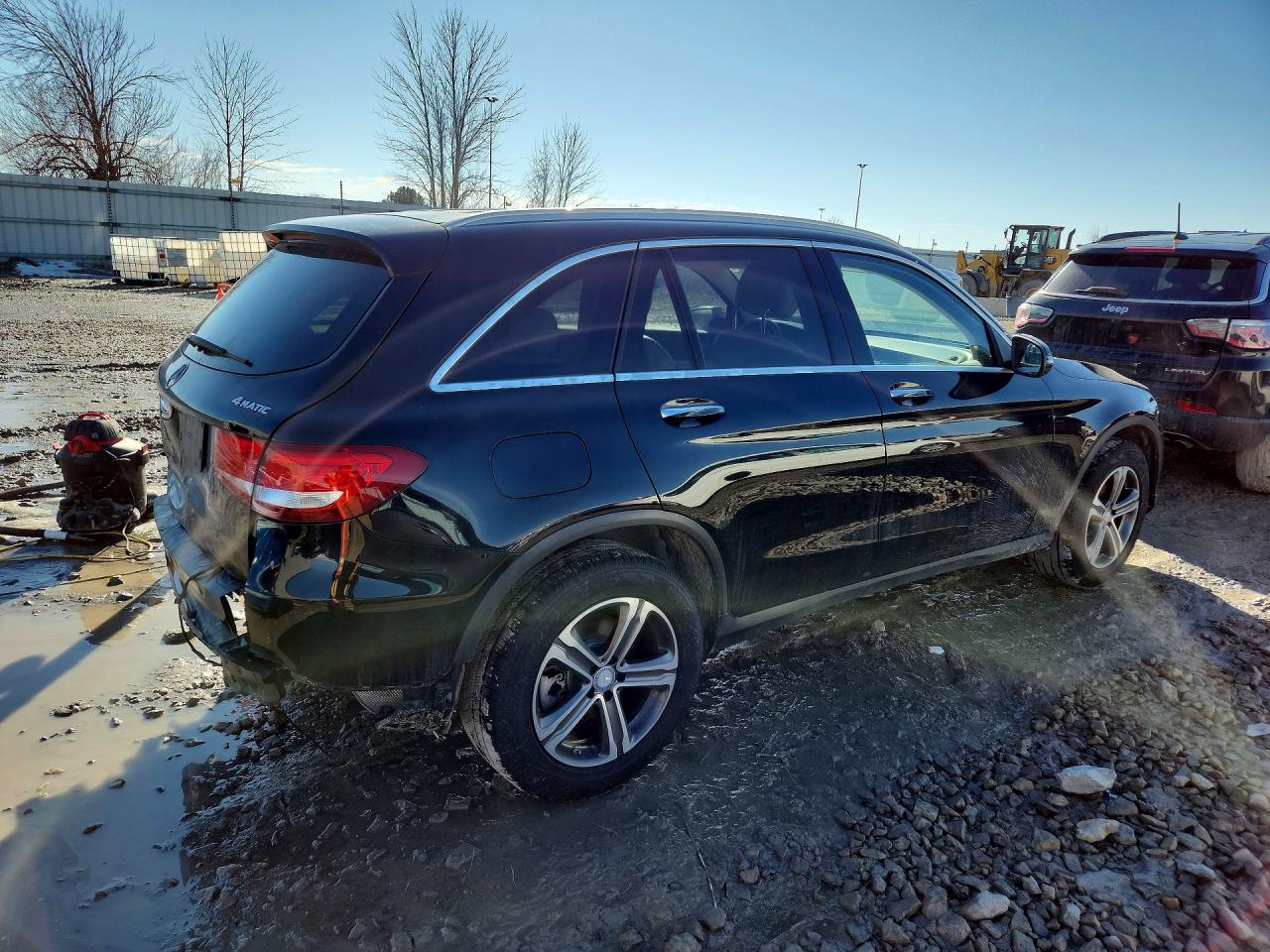 2016 MERCEDES-BENZ GLC 300 4MATIC — снимка 3