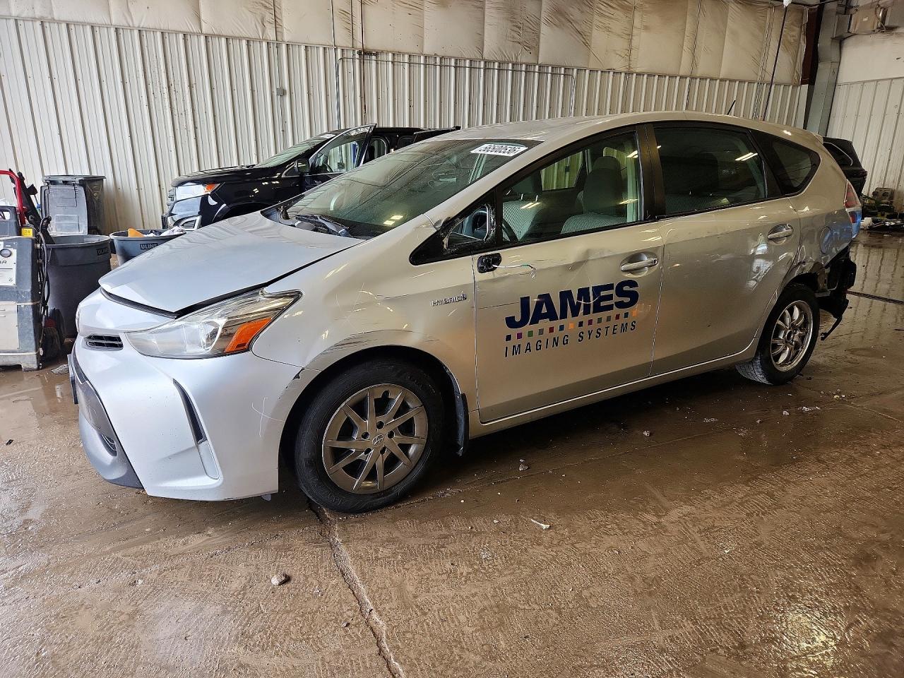 2017 TOYOTA PRIUS V THREE
