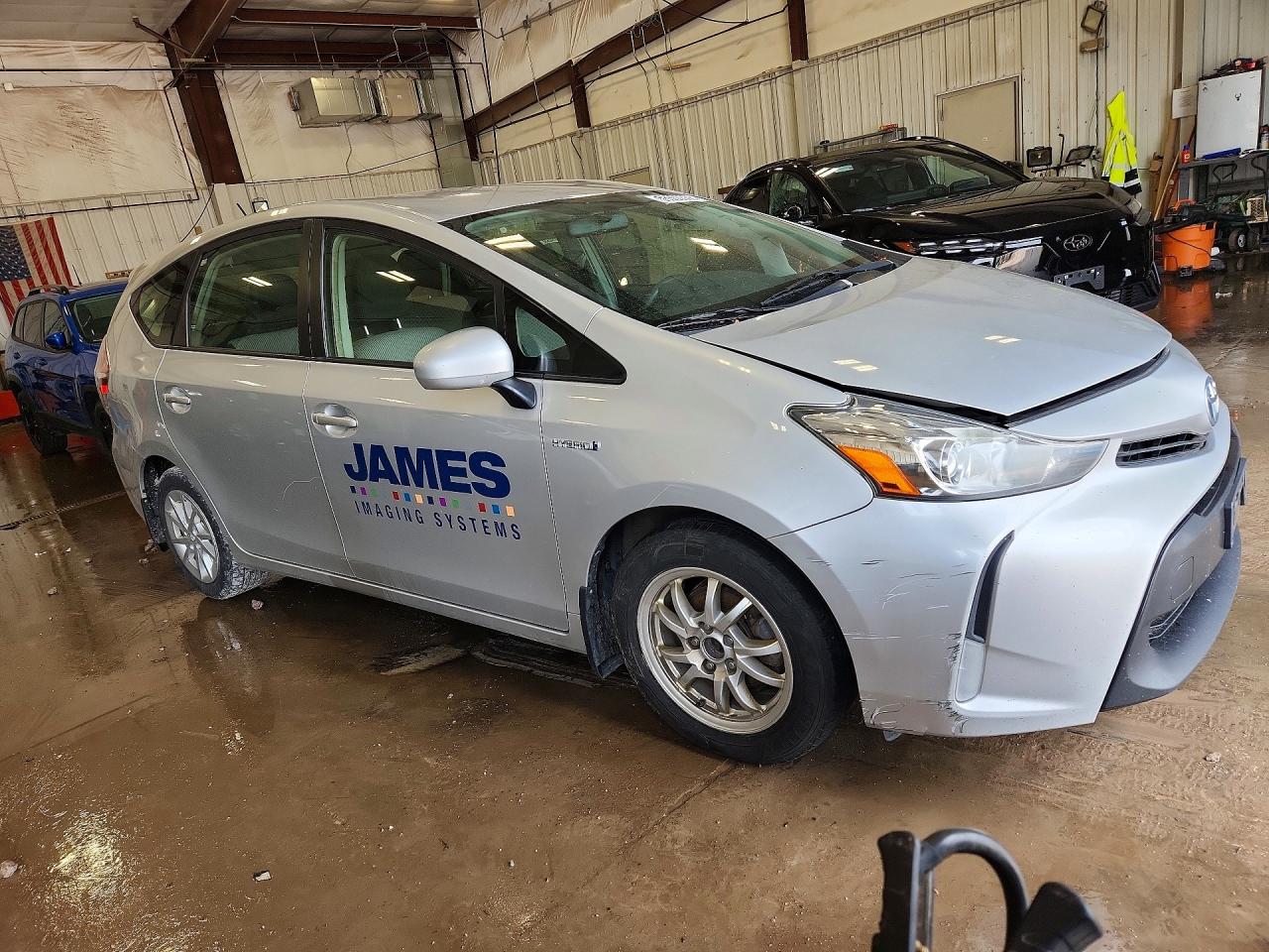 2017 TOYOTA PRIUS V THREE — снимка 4