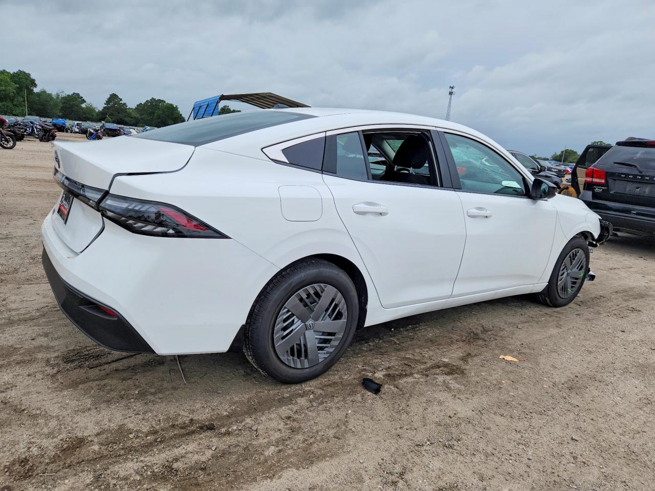 2026 NISSAN SENTRA SV — снимка 3