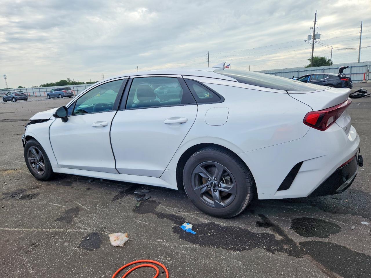 2023 KIA K5 LXS — снимка 2