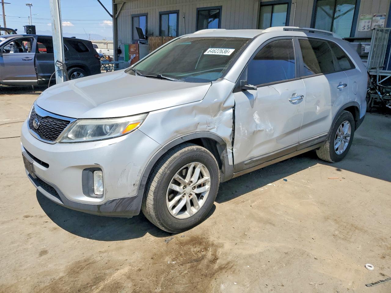 2015 KIA SORENTO LX