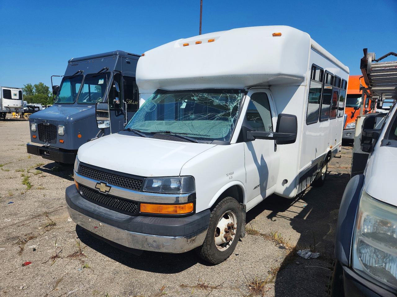 2015 CHEVROLET EXPRESS G4500