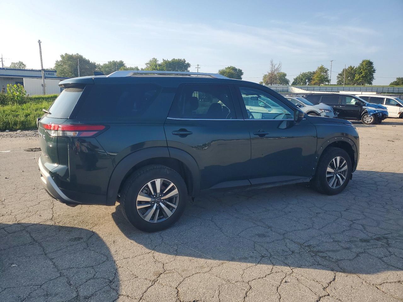 2025 NISSAN PATHFINDER SL — снимка 3