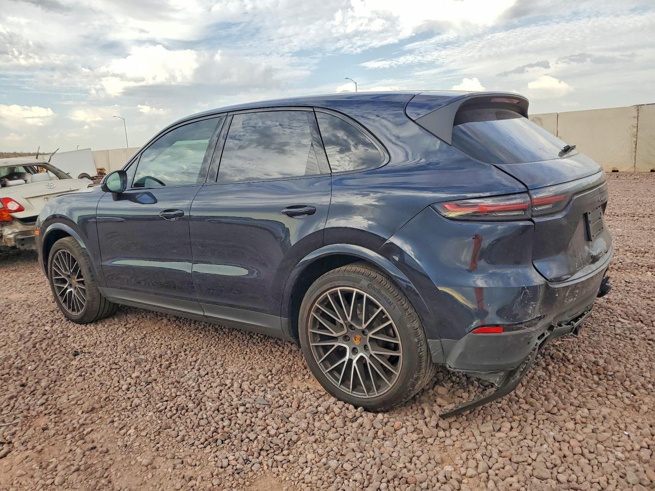 2022 PORSCHE CAYENNE — снимка 2