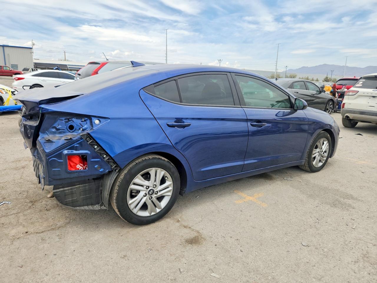 2020 HYUNDAI ELANTRA SEL — снимка 3