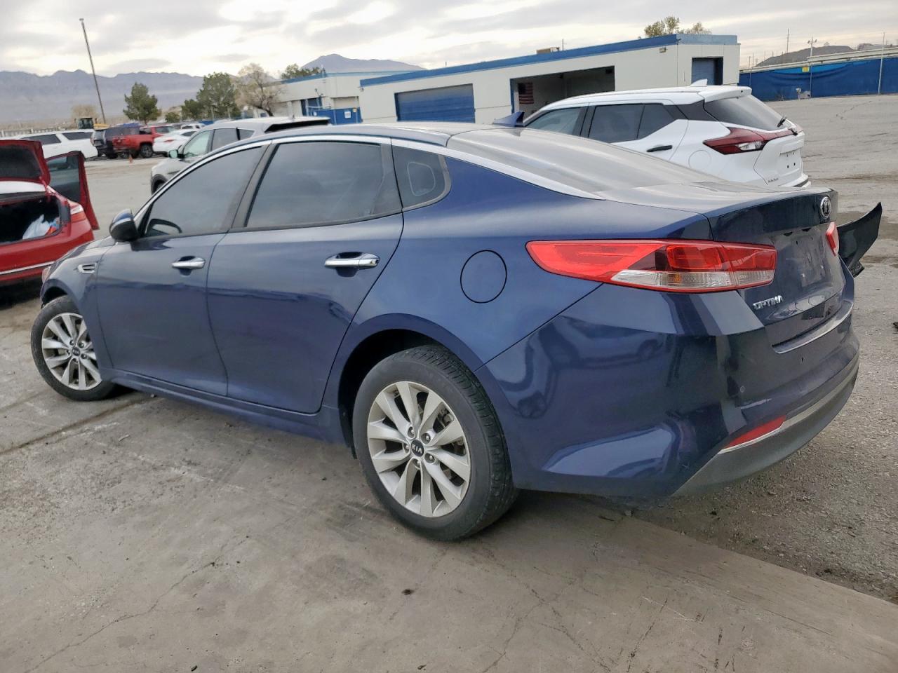2018 KIA OPTIMA LX — снимка 2