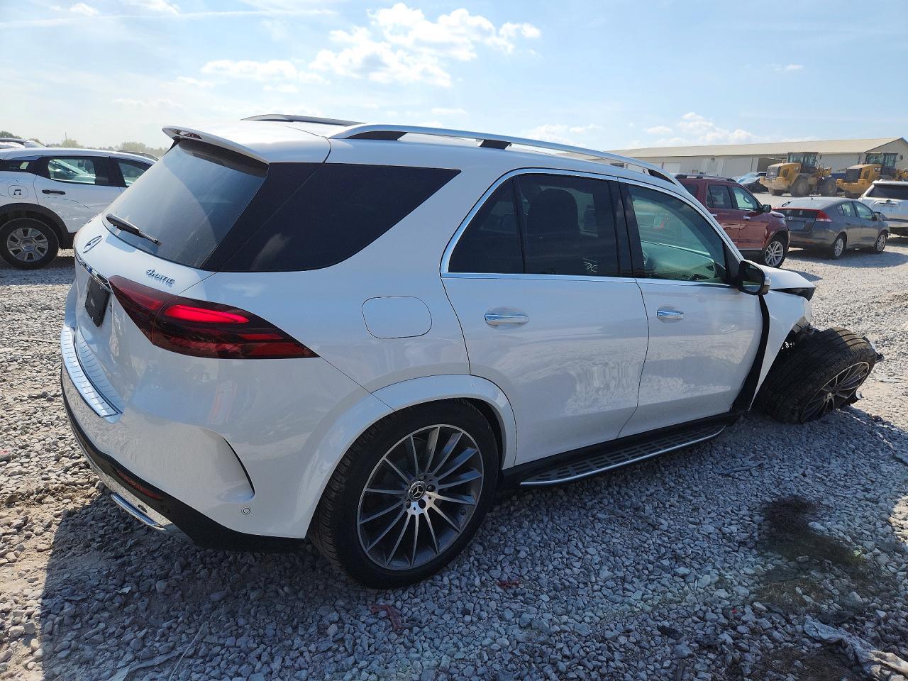 2026 MERCEDES-BENZ GLE 450 4MATIC — photo 3