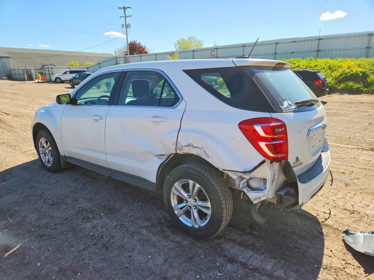 2017 CHEVROLET EQUINOX LS — снимка 2