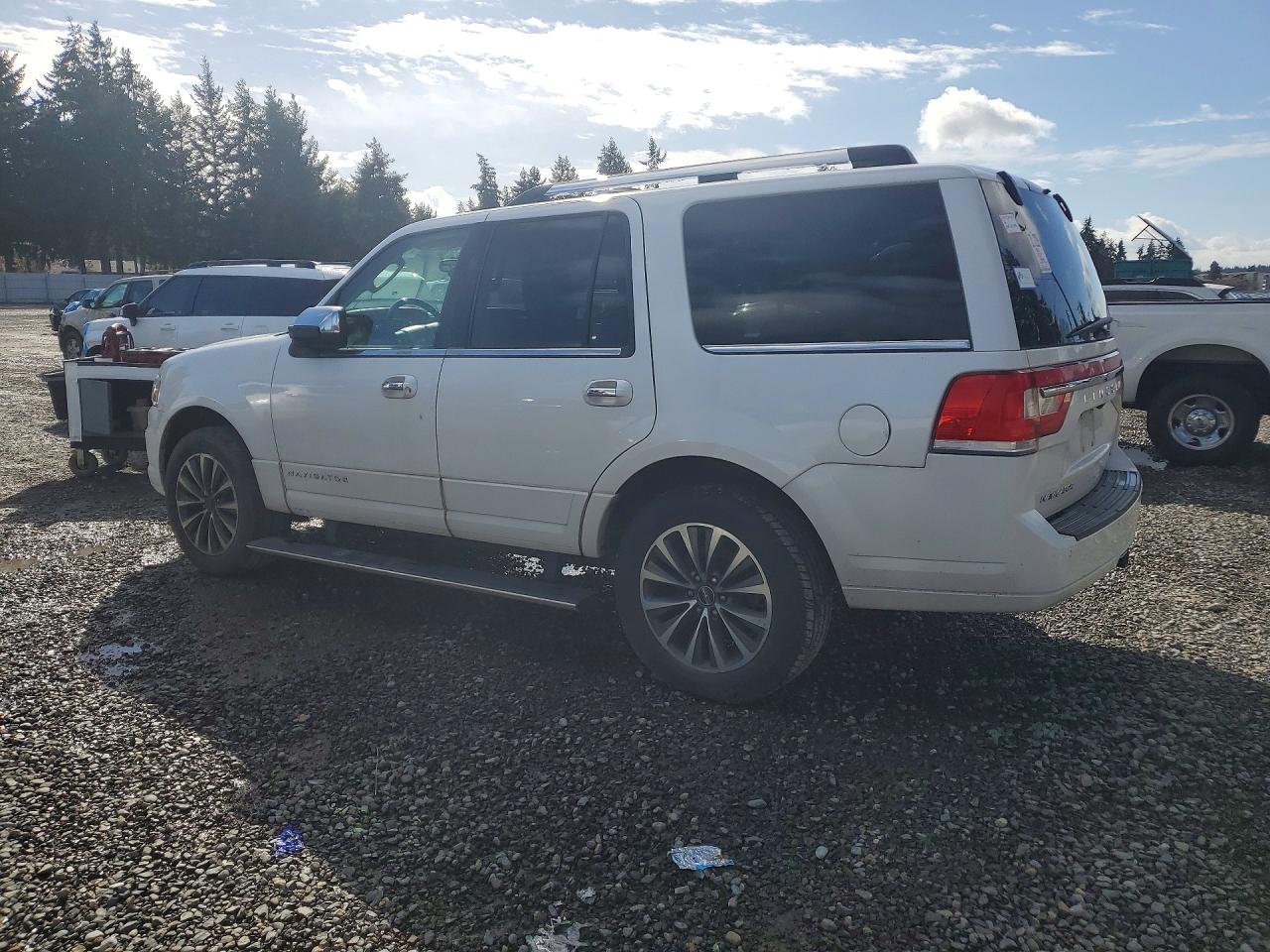 2015 LINCOLN NAVIGATOR — снимка 2