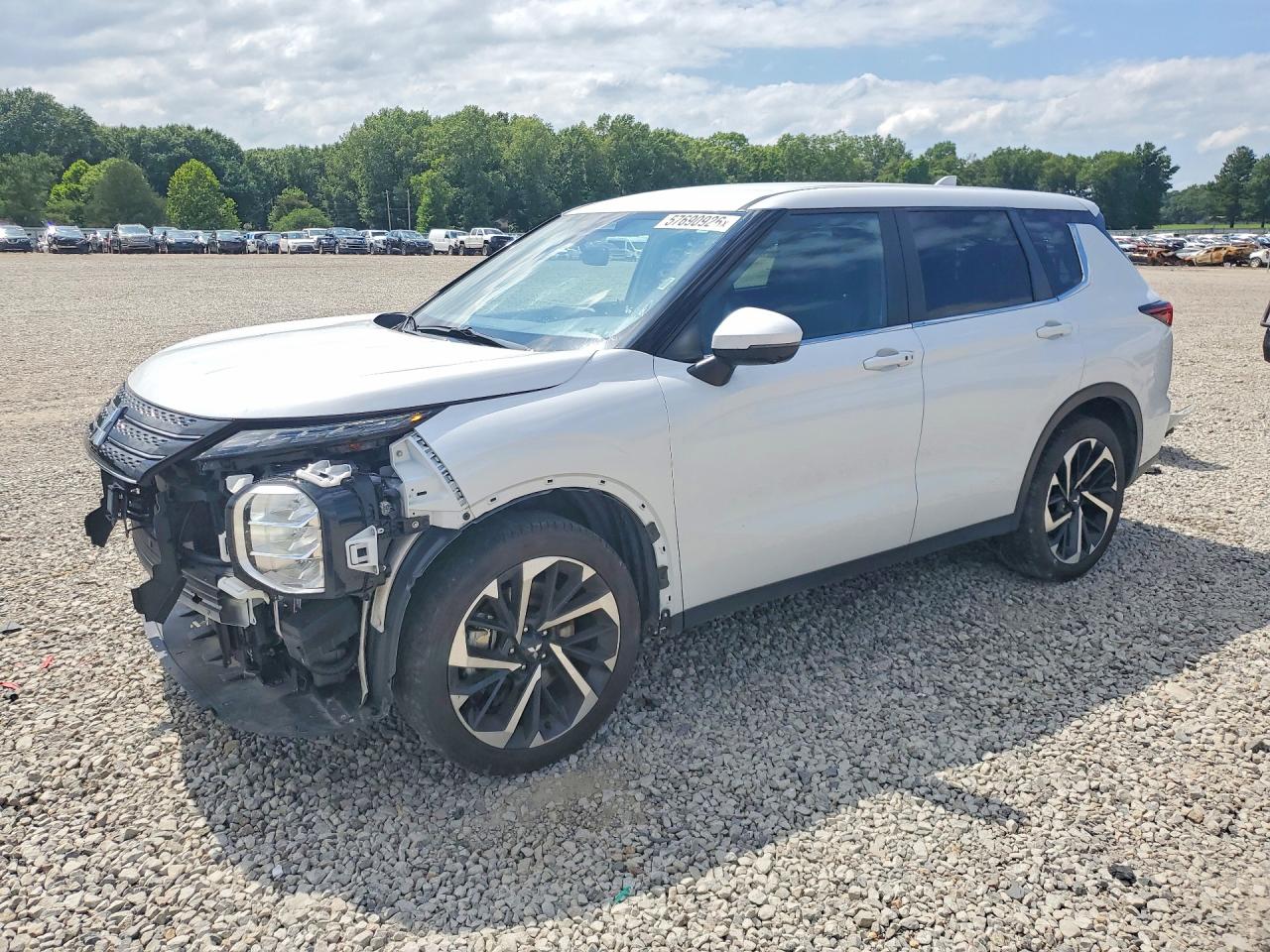 2024 MITSUBISHI OUTLANDER SE