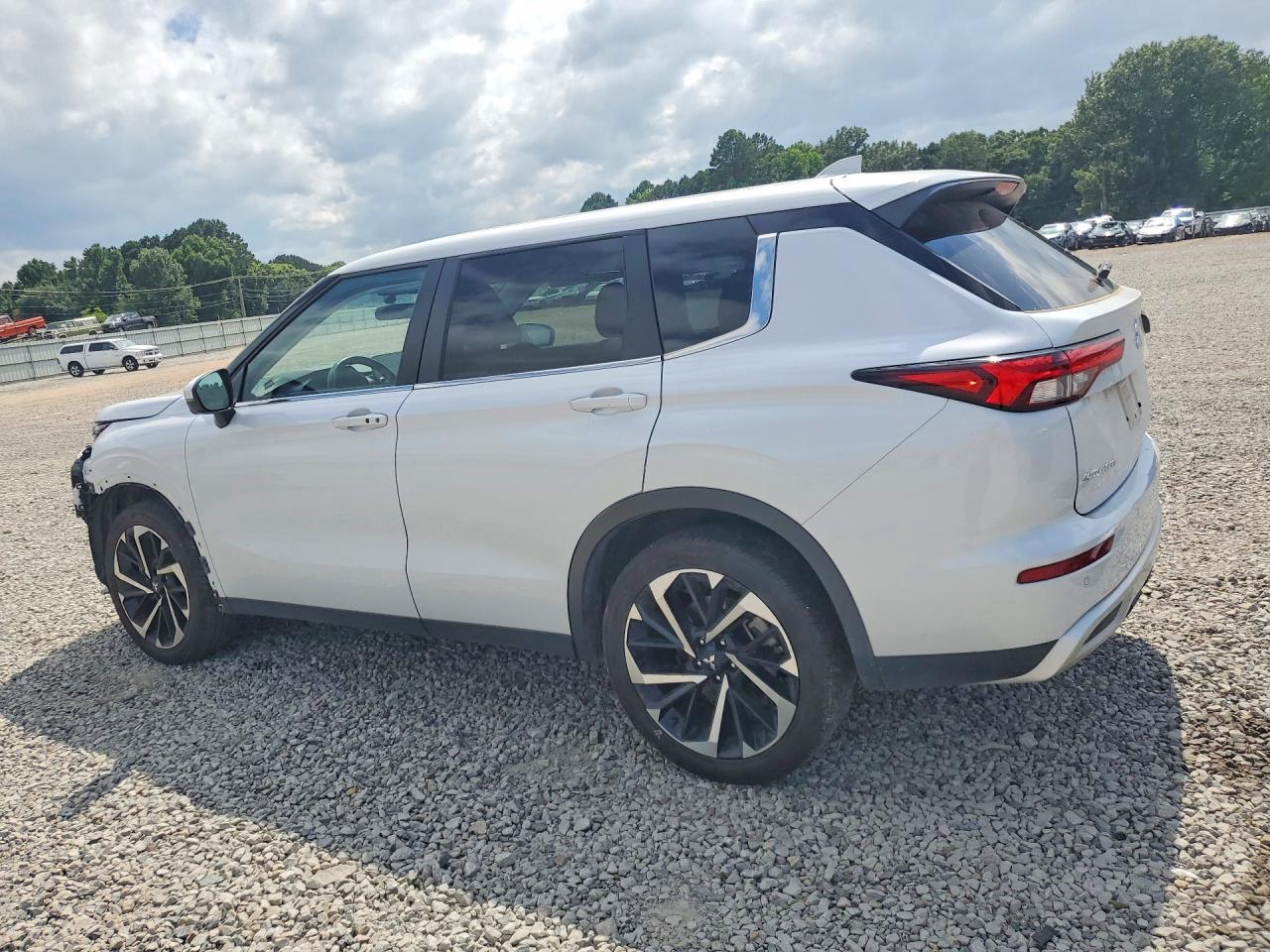 2024 MITSUBISHI OUTLANDER SE — снимка 2