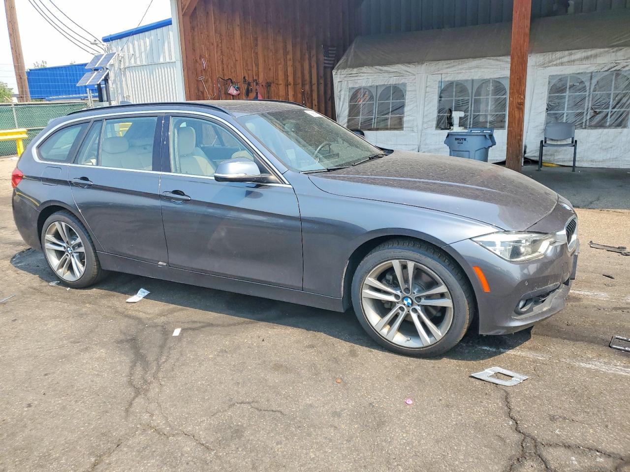 2017 BMW 330 XI — снимка 4