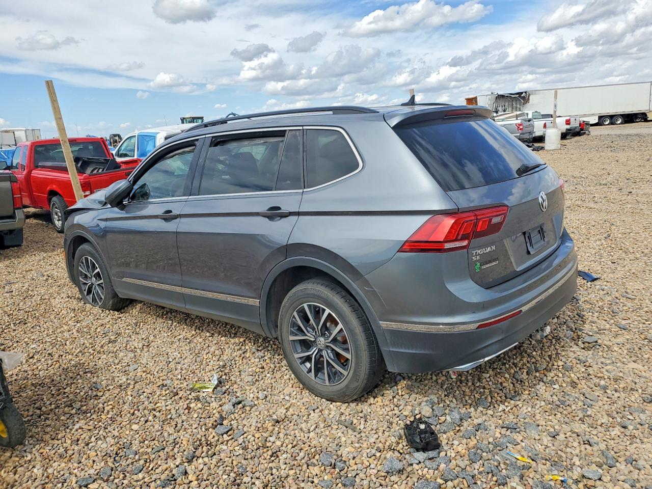 2020 VOLKSWAGEN TIGUAN SE — снимка 2
