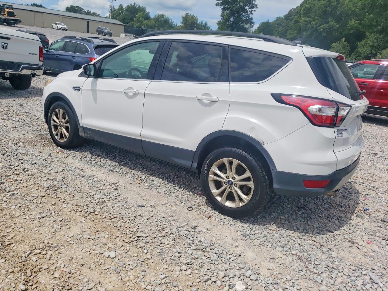 2018 FORD ESCAPE SE — снимка 2
