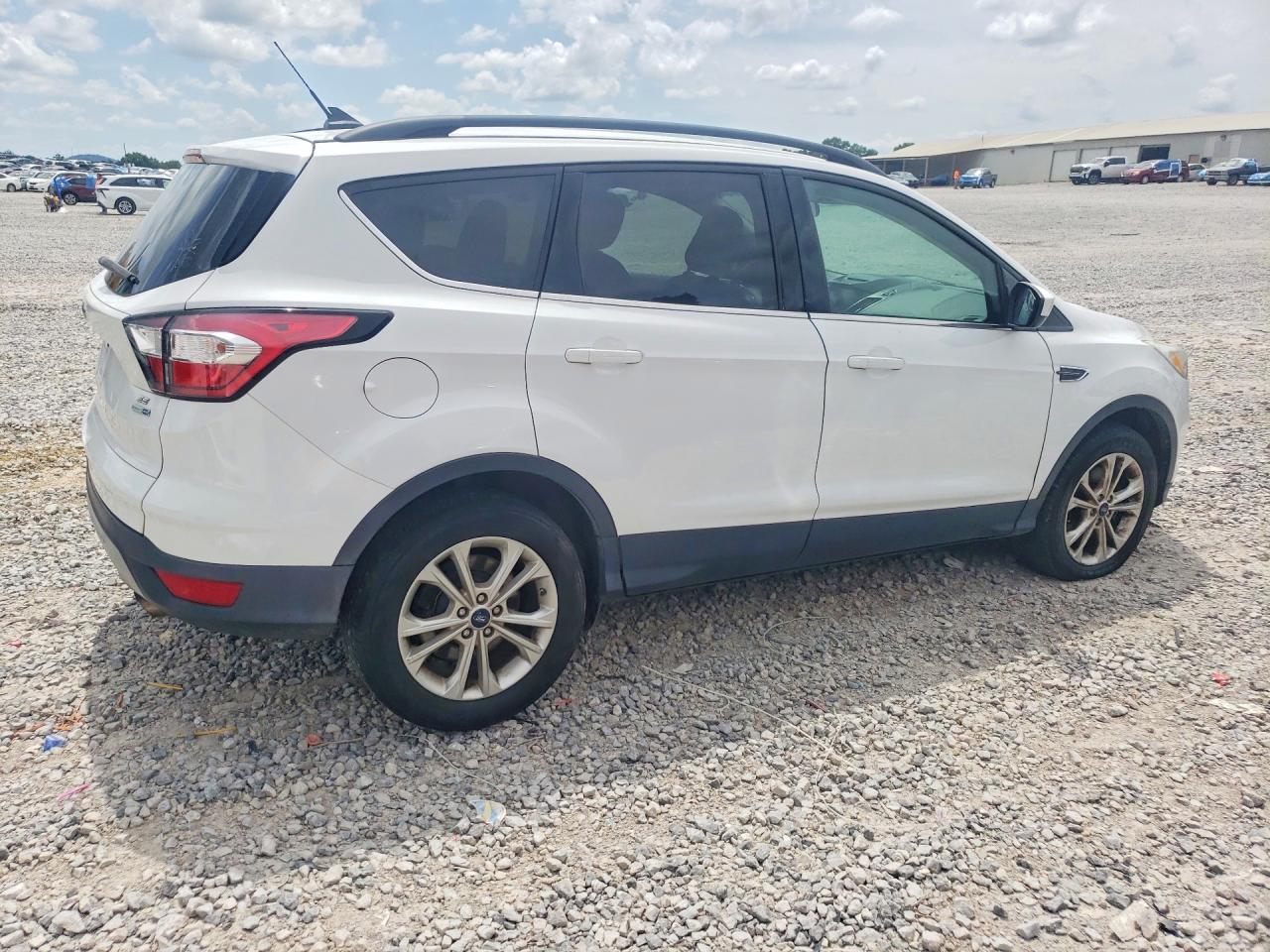 2018 FORD ESCAPE SE — снимка 3