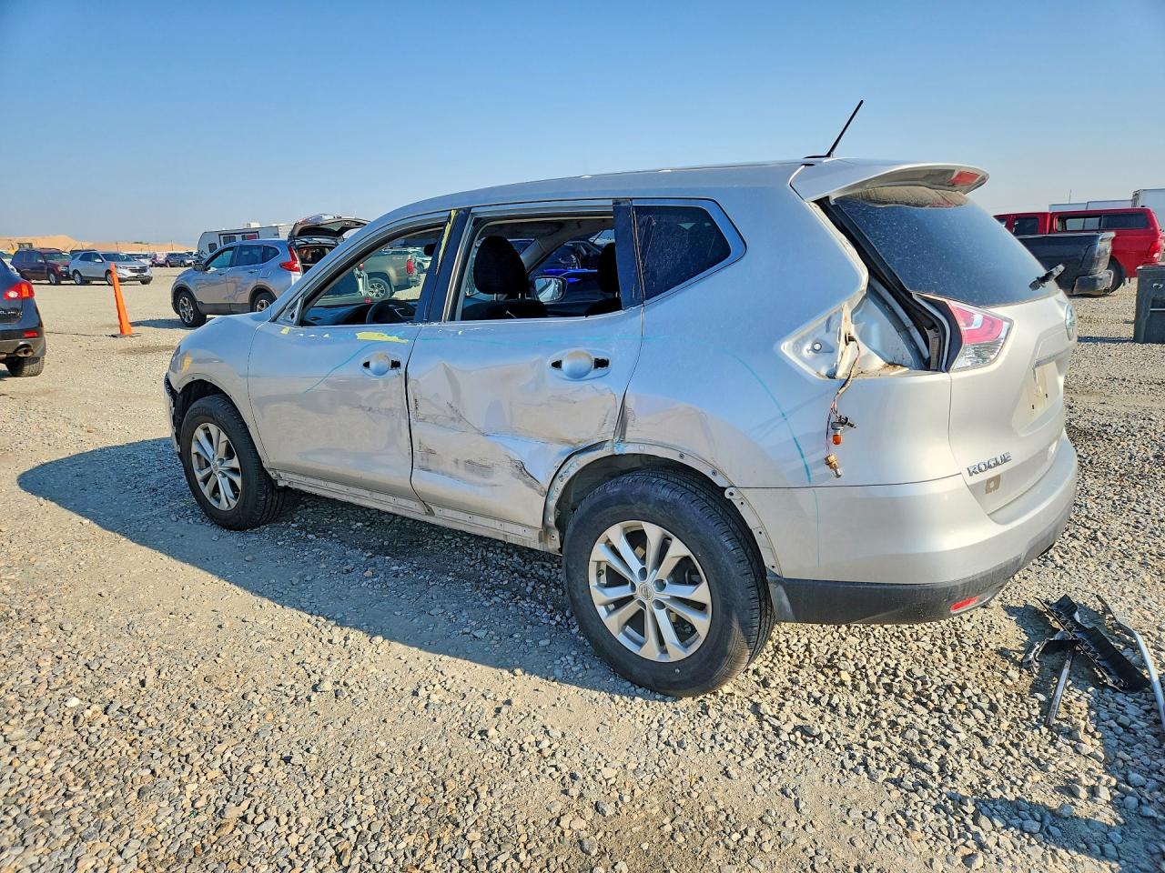2015 NISSAN ROGUE SV — снимка 2