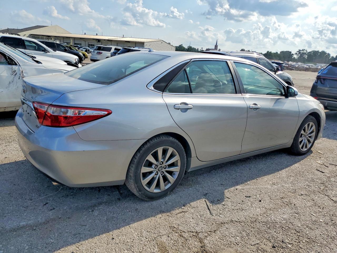 2015 TOYOTA CAMRY XLE — снимка 3