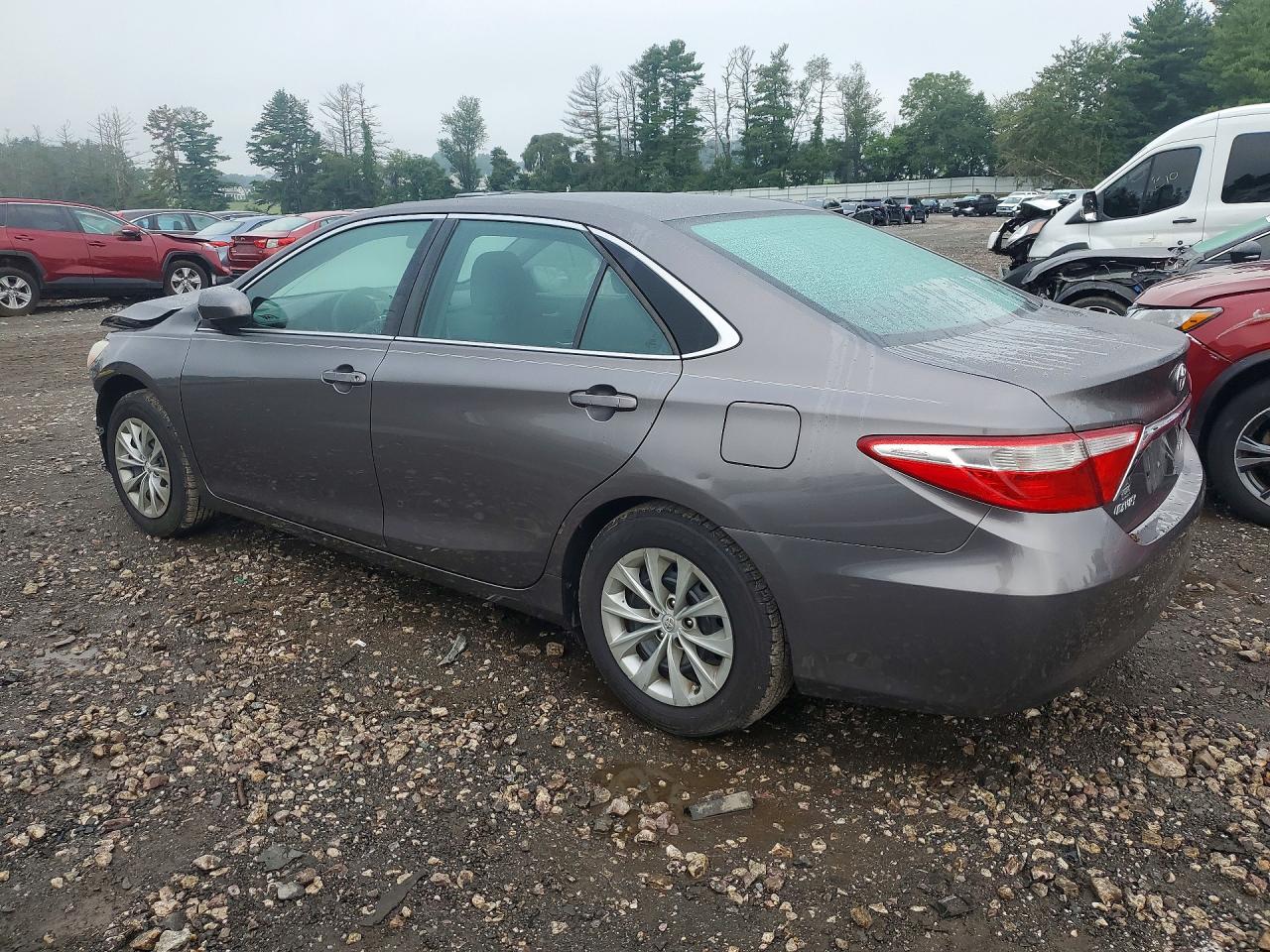 2017 TOYOTA CAMRY LE — снимка 2