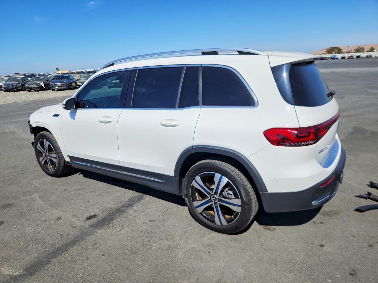 2023 MERCEDES-BENZ EQB 300 4MATIC — снимка 2