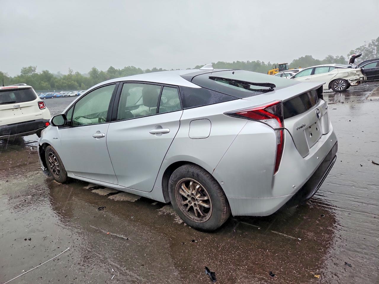 2018 TOYOTA PRIUS TWO — снимка 2