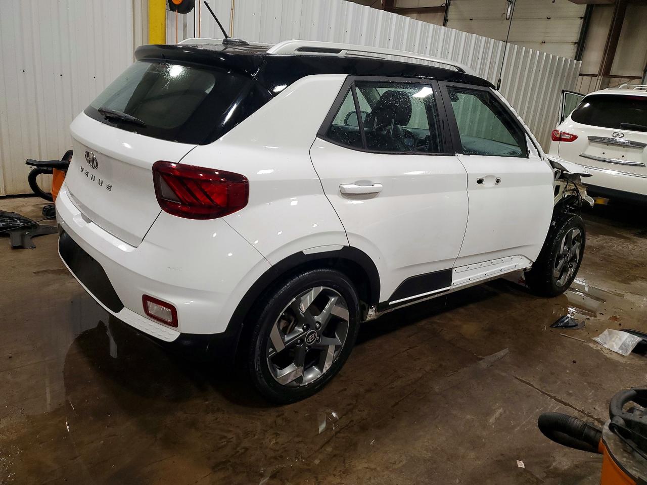 2023 HYUNDAI VENUE LIMITED — снимка 3