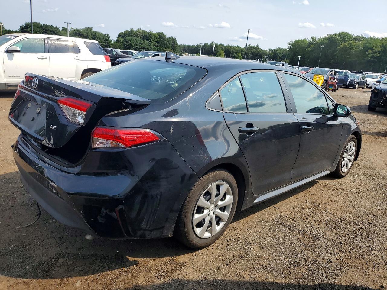 2026 TOYOTA COROLLA LE — снимка 3