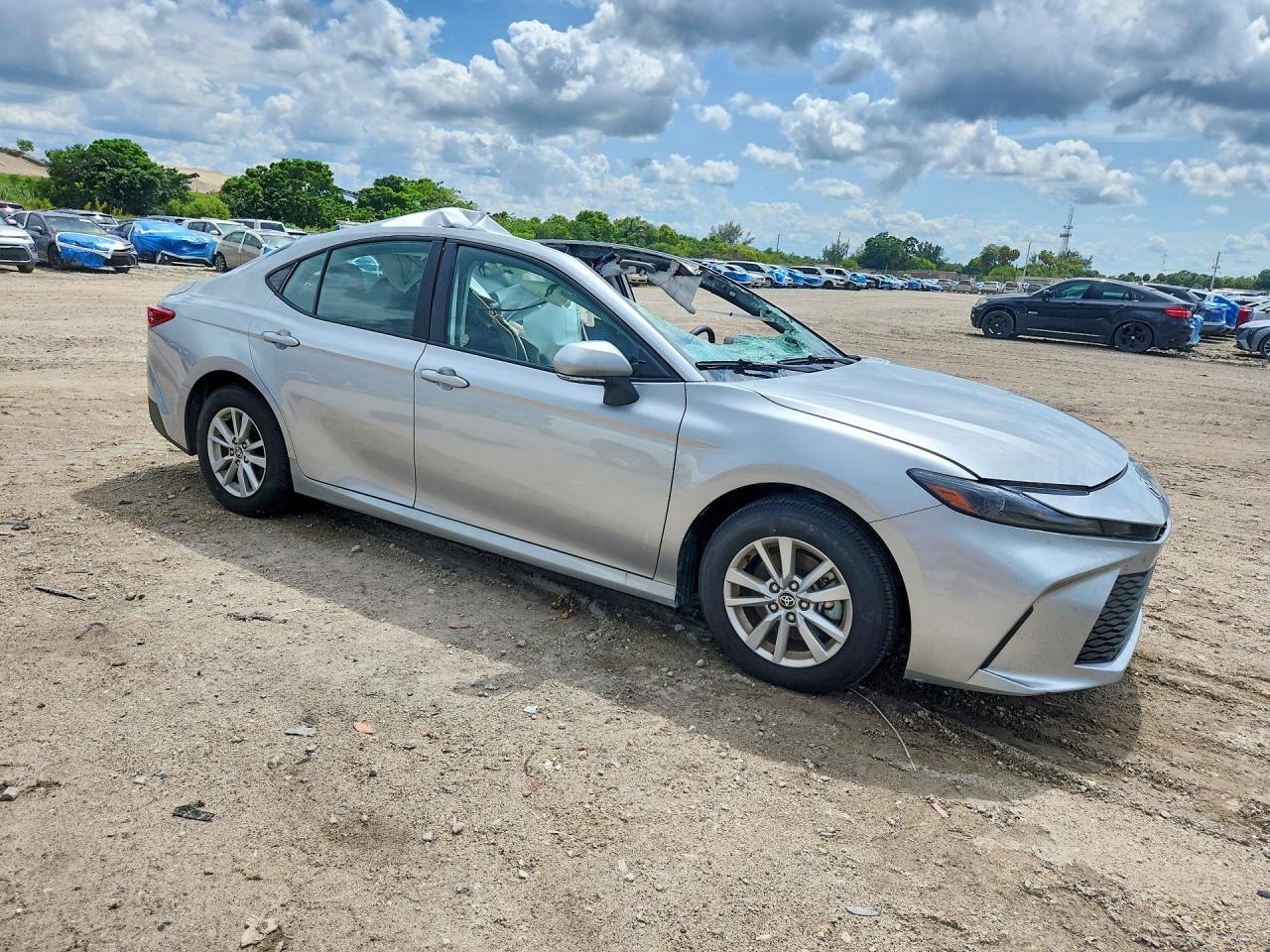 2026 TOYOTA CAMRY LE — снимка 4