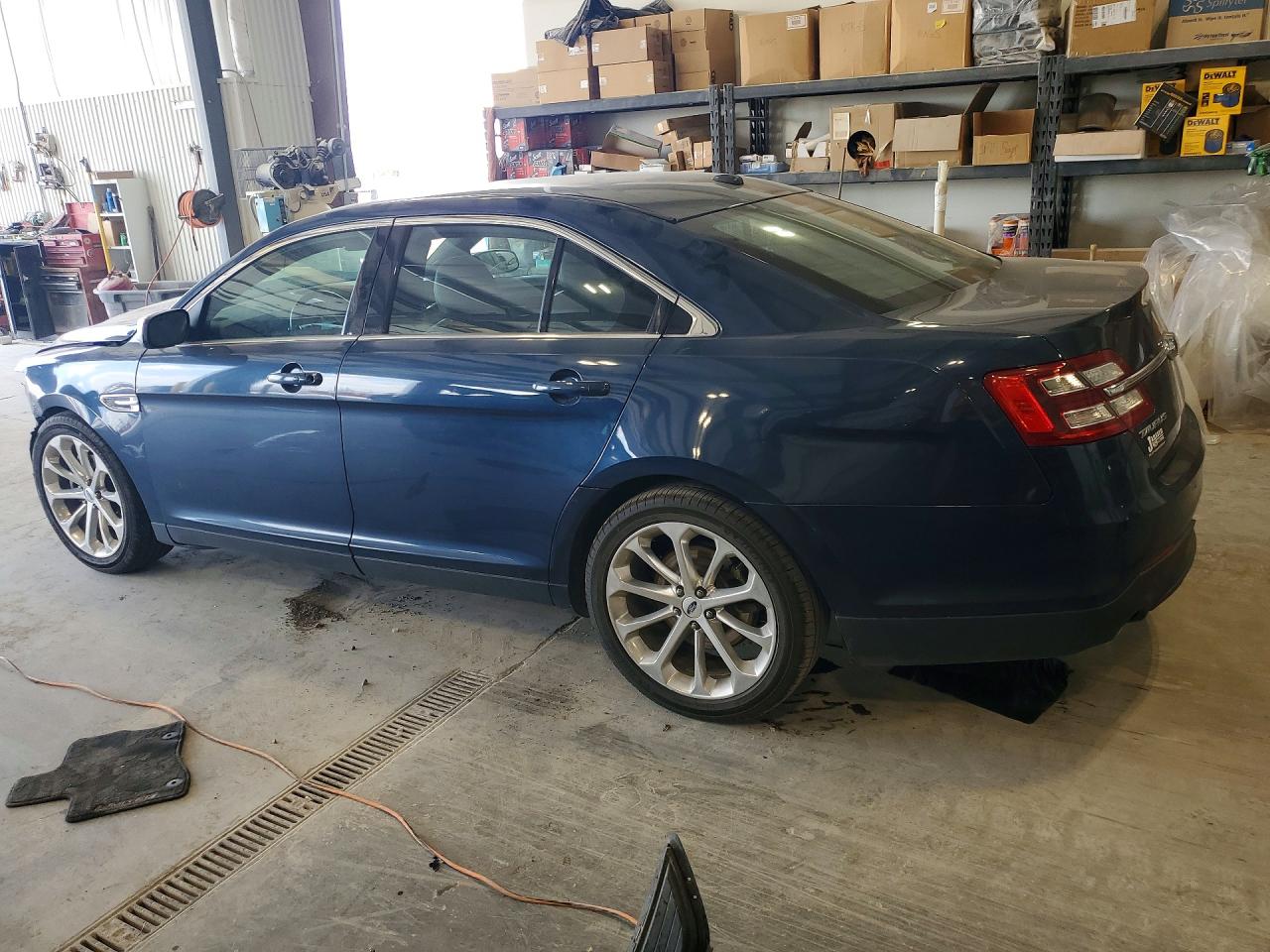 2017 FORD TAURUS LIMITED — снимка 2