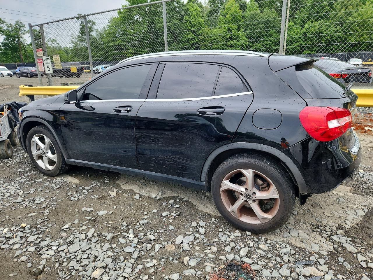 2018 MERCEDES-BENZ GLA 250 — снимка 2