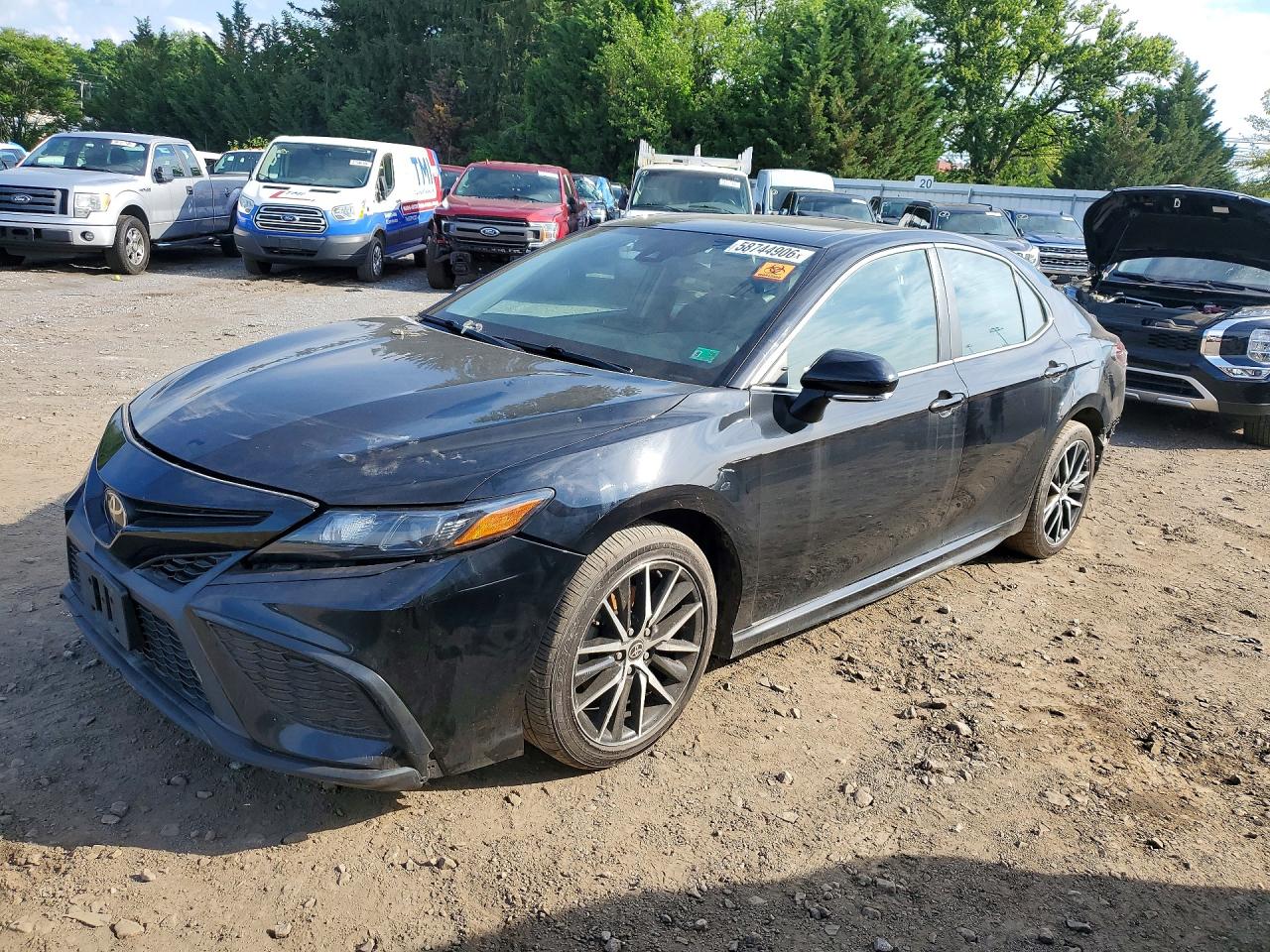 2022 TOYOTA CAMRY SE