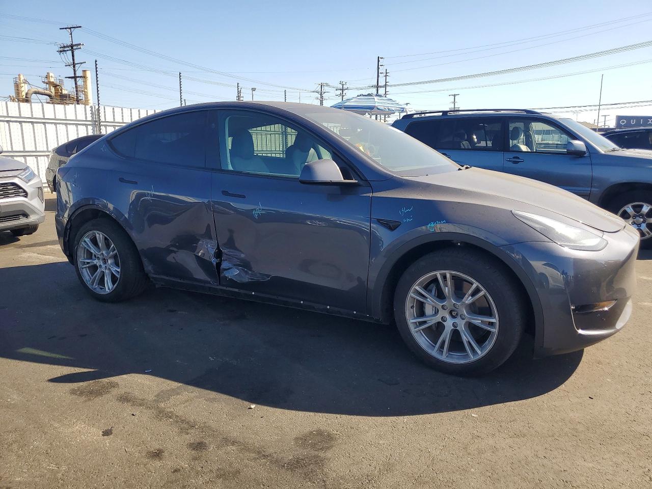 2023 TESLA MODEL Y — снимка 4