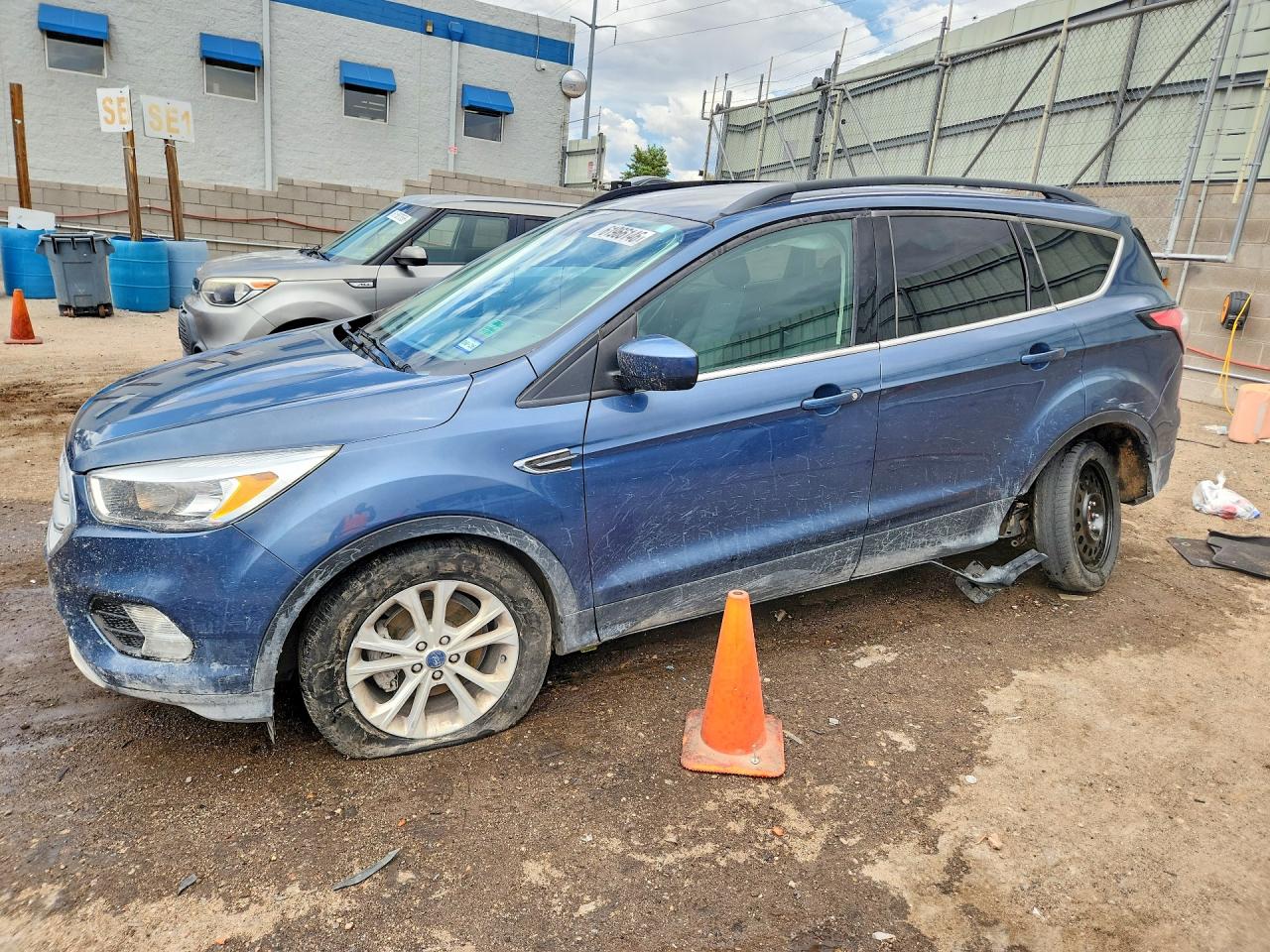 2018 FORD ESCAPE SE