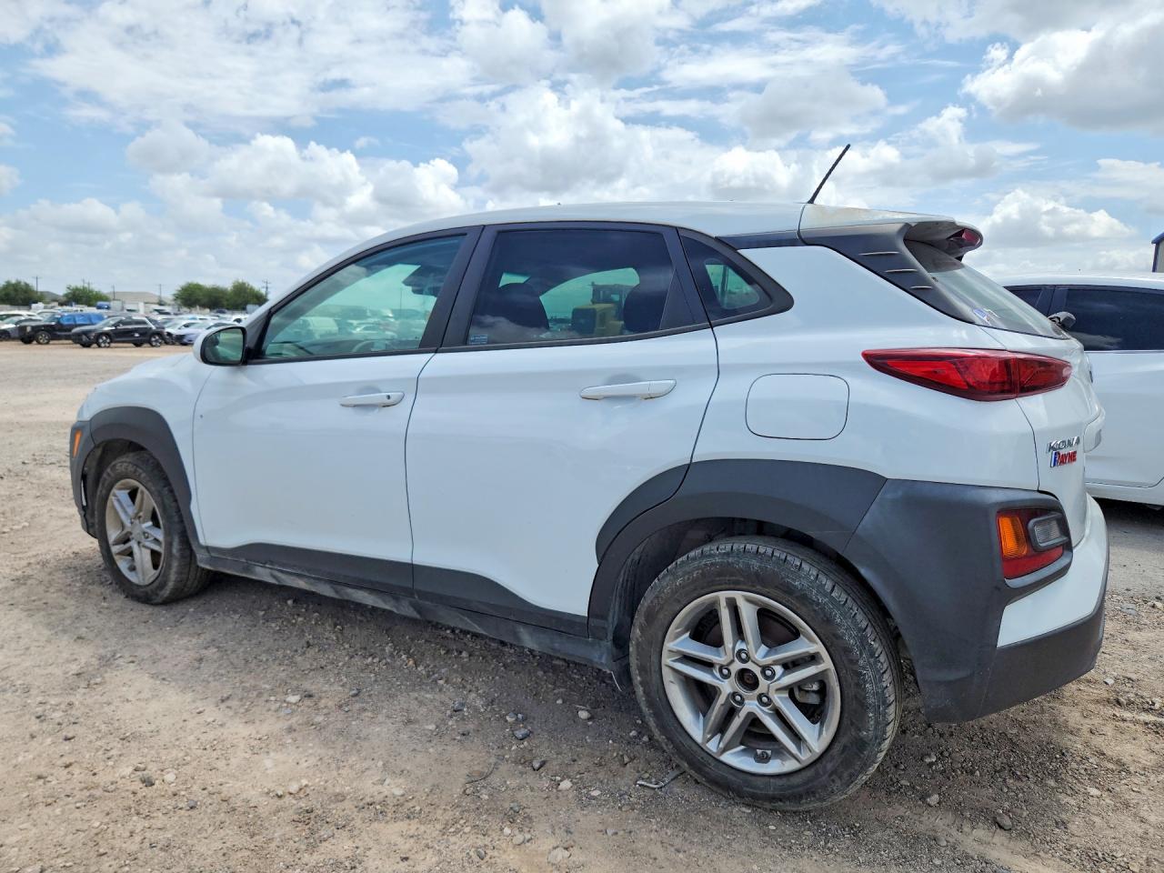 2021 HYUNDAI KONA SE — снимка 2