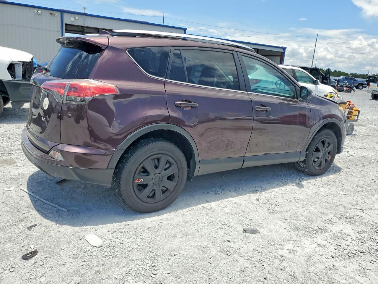 2017 TOYOTA RAV4 LE — снимка 3